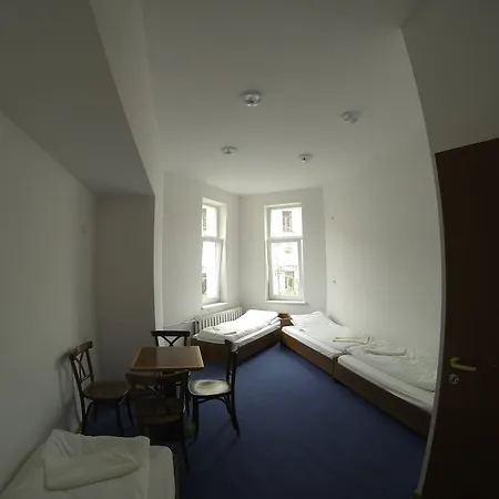 Hostel Budget